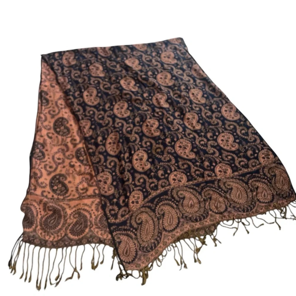 N/A elegant scarf